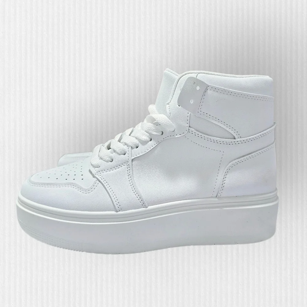 NWT PrettyLittleThing White Hi Top Lace Up Platform Sneakers‎